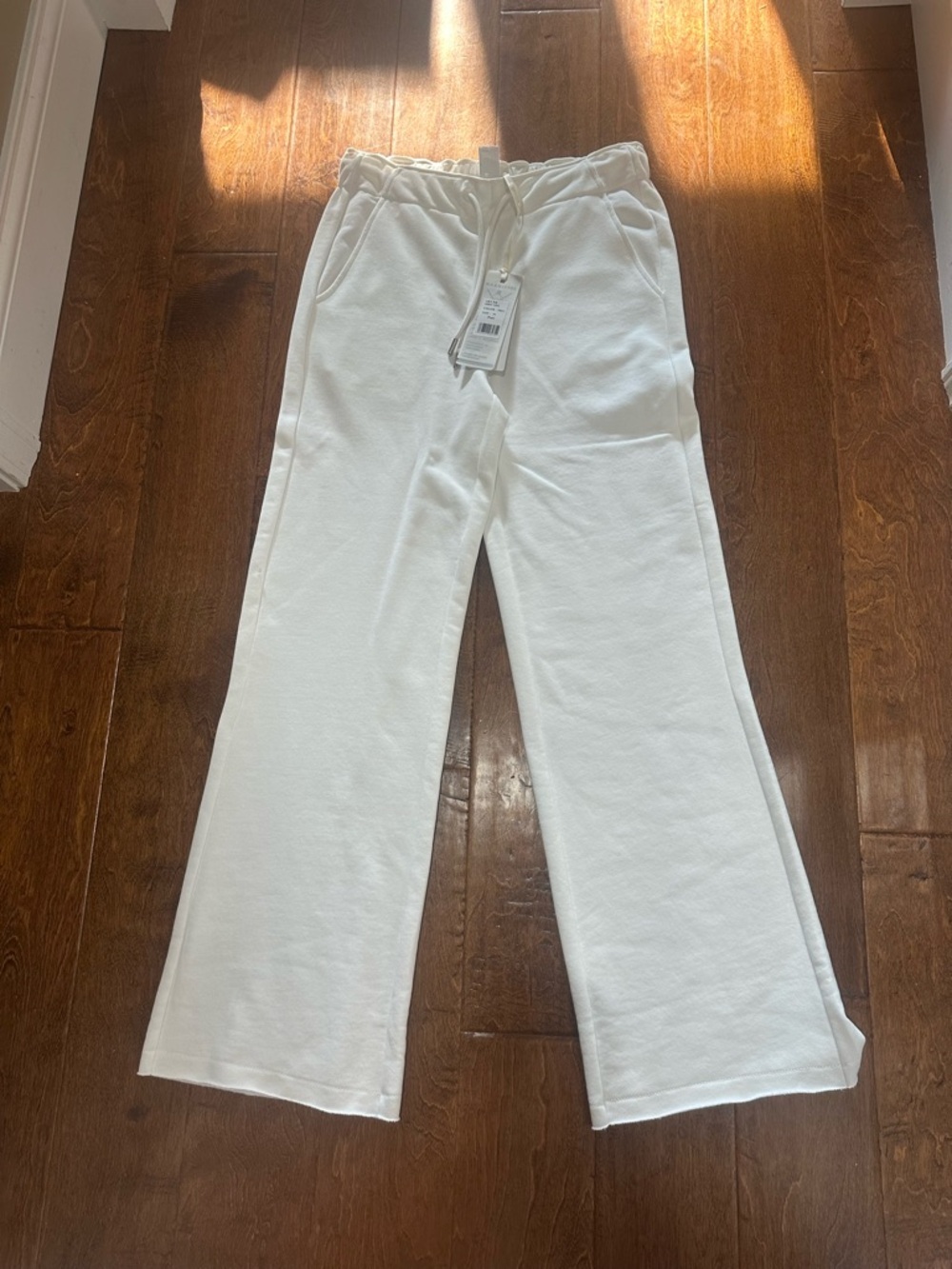 Margittes Wide Leg Drawstring Sweatpants - White
